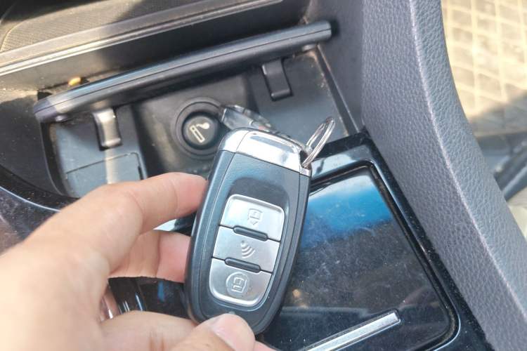 Used Honda Spirior 2015 2.0L Prestige Edition
