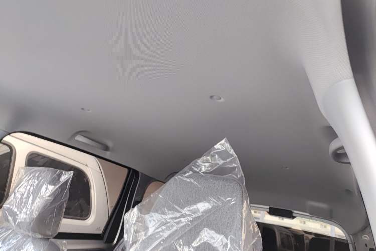 Used Wuling Hongguang New Energy 2024 All-Electric Model 300KM Practical Version