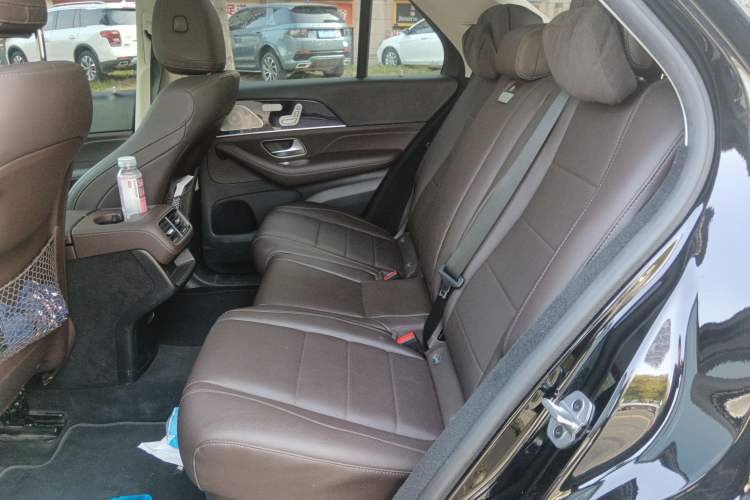 Used Mercedes-Benz GLE 2022 Facelifted GLE 350 4MATIC Fashion Edition Left Rear Seat