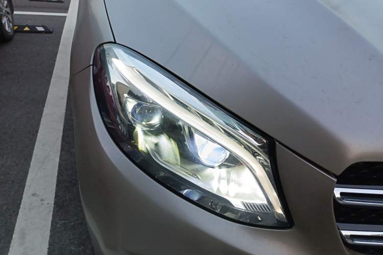 Used Mercedes-Benz GLE AMG 2017 AMG GLE 43 4MATIC Right Front Headlight