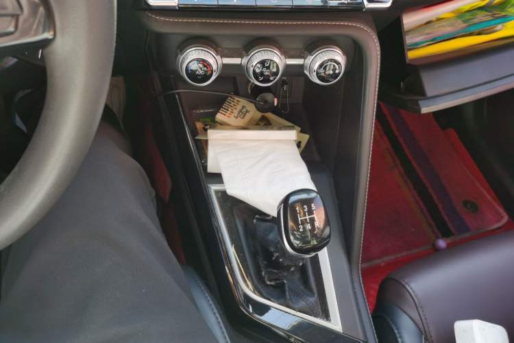 Used Changan CS15 2019 1.5L Manual Entry-Level Version China VI Standard