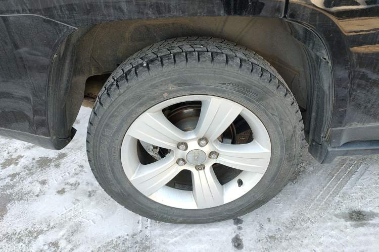 Used Jeep Compass 2015 2.0L two-wheel drive sport version