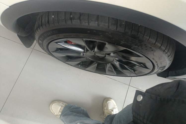 Used Tesla Model Y 2024 Rear-Wheel-Drive Version