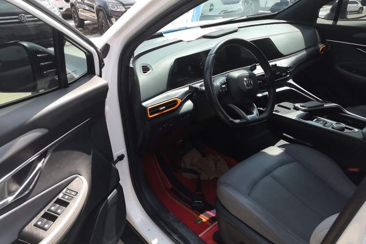 Used CHANGAN UNI-T 2022 1.5T Prestige Version