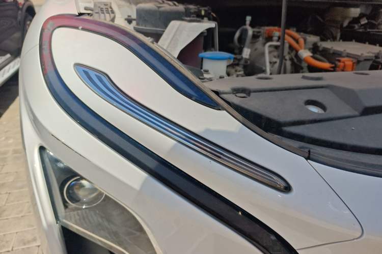 Used Hongqi E-QM5 2022 431 km Charge & Enjoy Edition Right Front Headlight