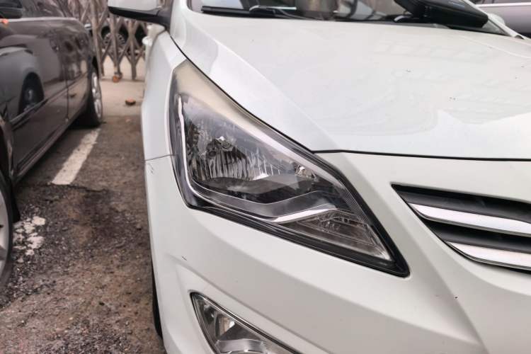 Used Hyundai Verna (older generation) 2014 1.4L Automatic Smart GLS