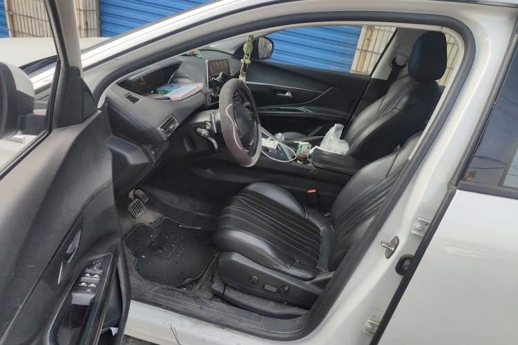Used Peugeot 4008 2017 350THP Elite Edition Driver Seat