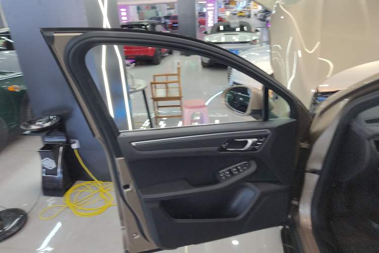 Used Porsche Macan 2017 Macan 2.0T