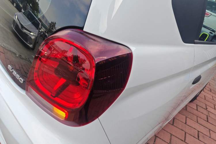 Used Roewe Clever 2021 302 km New Four-Seater Super-Efficient Version