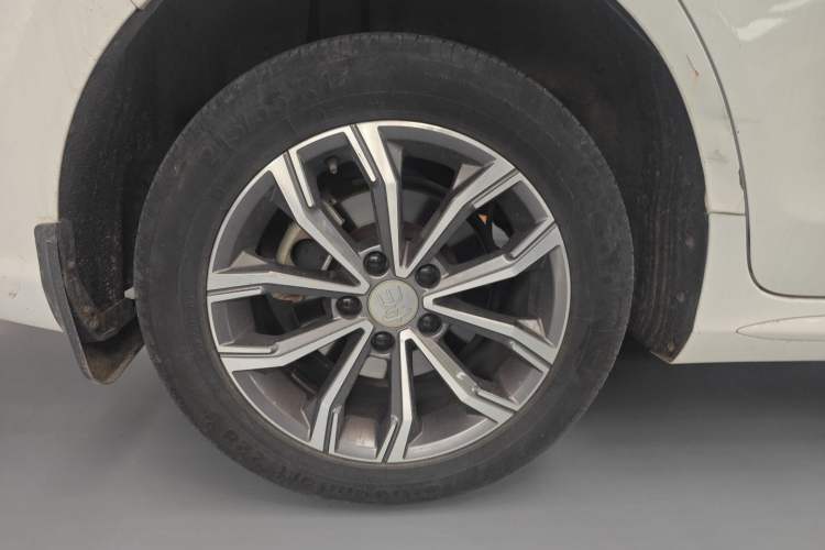 Used BYD Song MAX 2019 1.5T Automatic Smart Connect ZhiLian RuiDong Model 7 Seats China V Emission Standard
