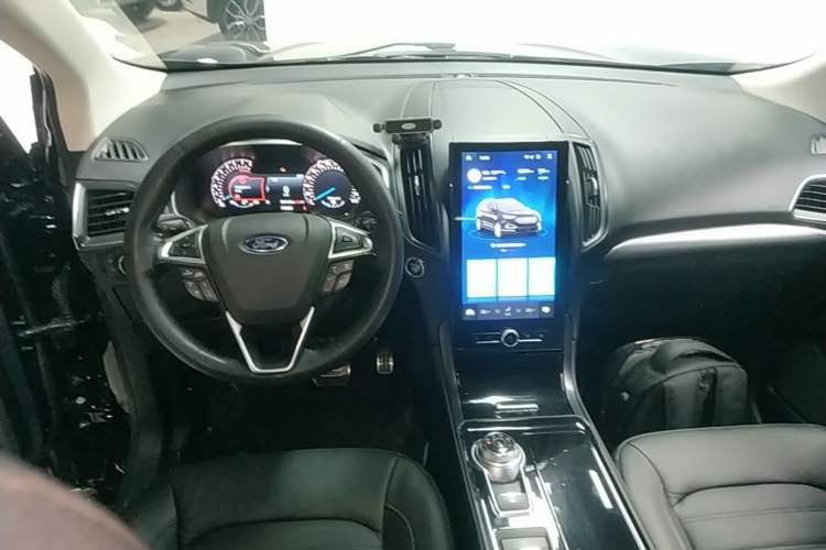 Used Ford Edge 2020 EcoBoost 245 Two-Wheel Drive Titanium 7-Seater