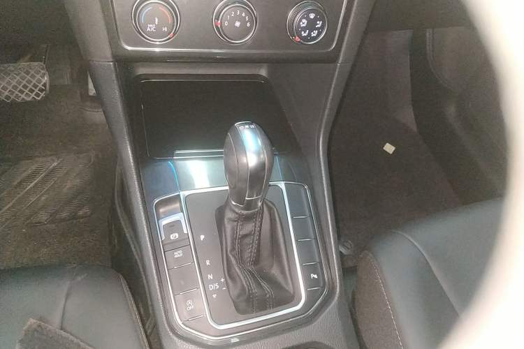 Used Volkswagen Golf Sportsvan 2018 230TSI Automatic Trend Edition