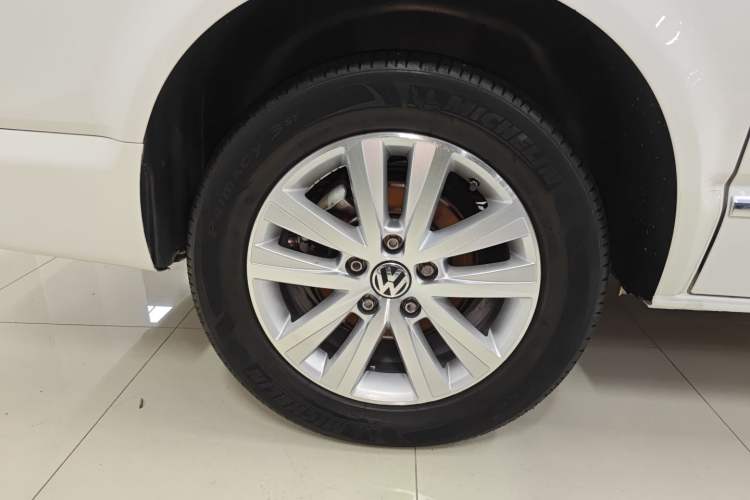 Used Volkswagen Multivan 2012 2.0 TSI Two-Wheel-Drive Luxury Edition