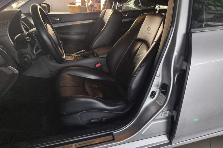 Used Infiniti G Series 2010 G25 Sedan Sport Edition Left Front Seat