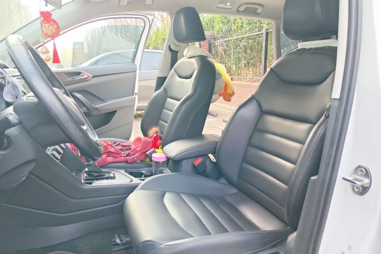 Used Volkswagen Tharu 2019 280TSI Two-Wheel Drive Luxury Version China VI Standard
