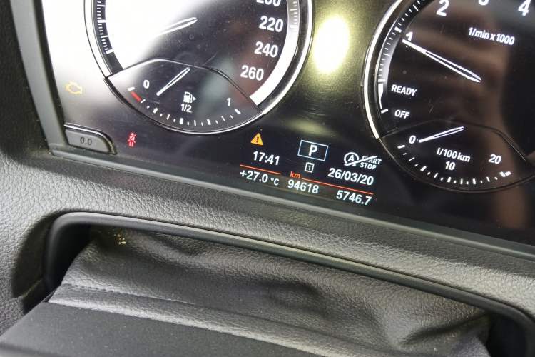 Used BMW 1 Series 2018 118i Leading Model Odometer Close Up