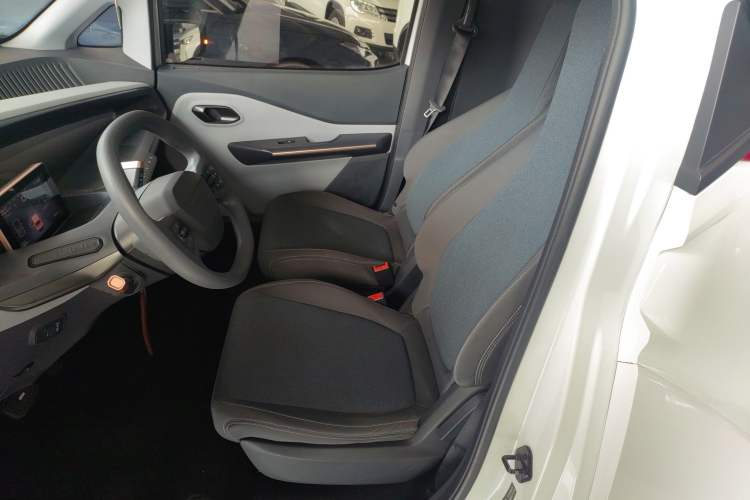Used Wuling NAMMIEV 2021 - Play Edition Left Rear Seat