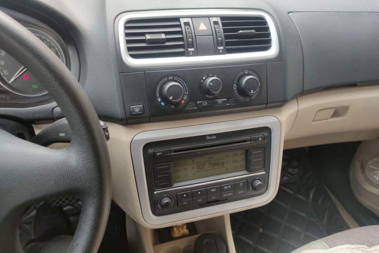 Used Skoda Fabia 2011 1.6L Automatic Crystal Edition