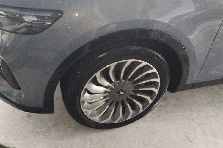 Used VOYAH FREE 2021 Four-Wheel Drive Standard Range-Extended Exclusive Luxury Package
