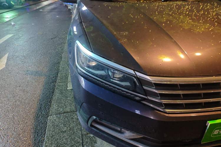 Used Volkswagen Passat 2017 330TSI DSG Luxury Edition
