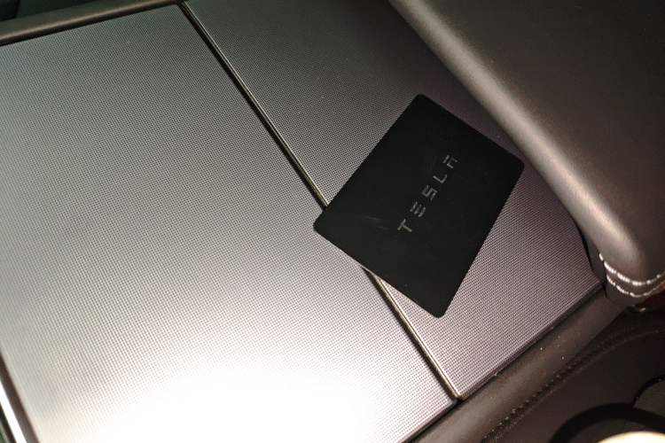 Used Tesla Model Y 2025 Rear-Wheel-Drive Version