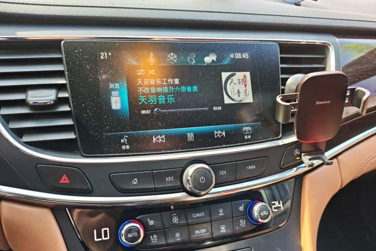 Used Buick LaCrosse 2016 20T Elite Edition Audio And AC Panel