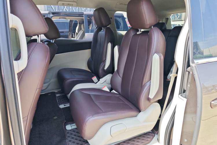 Used Buick GL8 2022 Land Cruiser Executive Class 652T Comfort Model