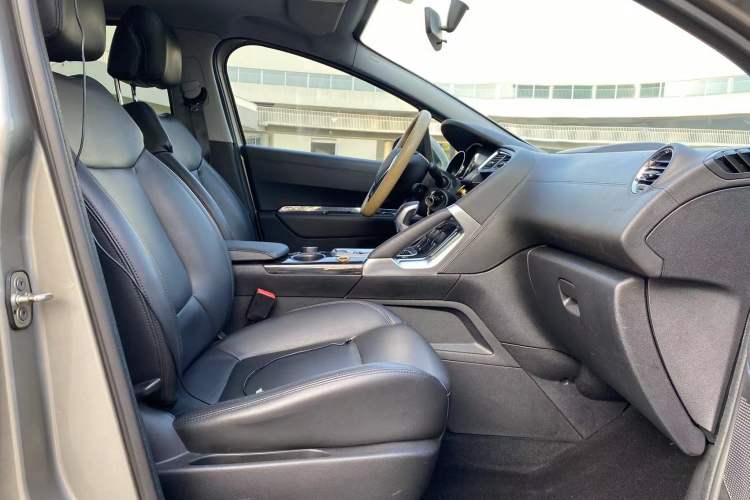 Used Peugeot 3008 2015 1.6THP Automatic Classic Edition
