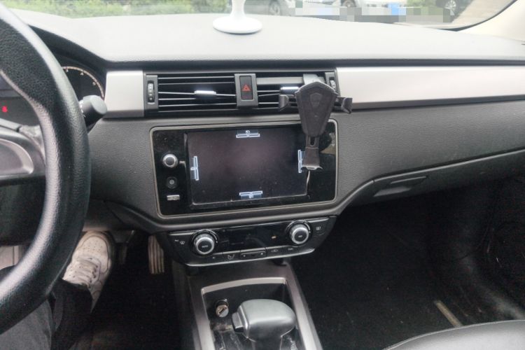 Used Qoros 3 2014 Sedan 1.6L Automatic Zhiyue Model