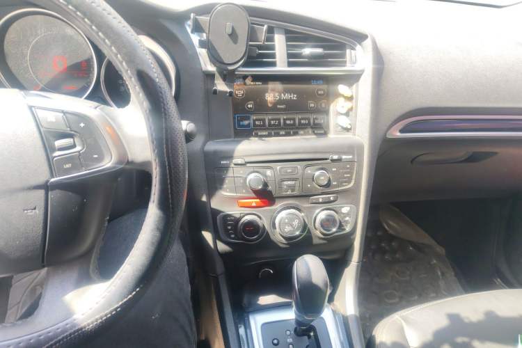 Used Citroen C4L 2015 1.6T Automatic Prestige Edition Audio And AC Panel