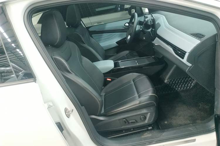 Used Volkswagen ID.4 X 2024 Pure & Smart Edition Right Front Seat