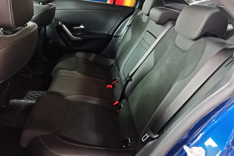 Used Mercedes-Benz A-Class 2021 A 200 L Sport Sedan Fashion Model
