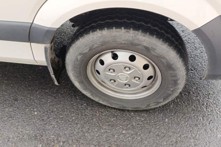 Used Foton Toano 2020 2.0T Multi-Function Short-Wheelbase Flat-Roof 5/6-Seater China VI4F20TC3 Right Front Wheel Hub