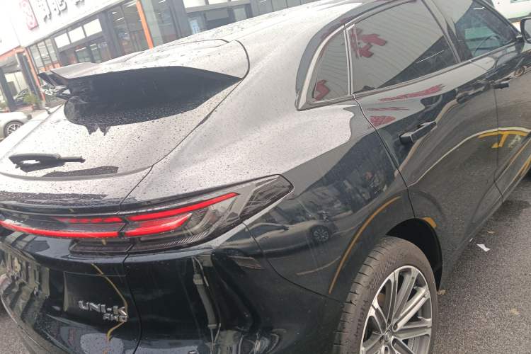 Used CHANGAN UNI-K 2021 2.0T All-Wheel Drive Prestige Version
