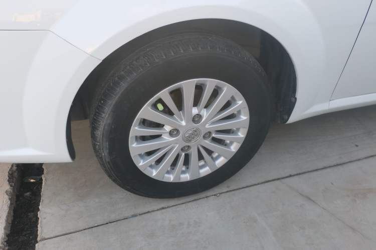 Used Buick Excelle 2015 1.5L Automatic Classic Model Left Front Wheel Hub