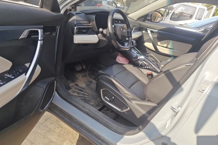 Used Geely Auto Emgrand X7 Sport 2022 Boyue X 1.8TD DCT Smart Model Driver Seat