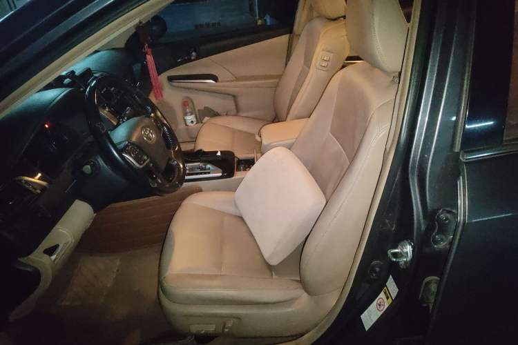 Used Toyota Camry 2012 Luxurious Edition 2.5HG Zunrui