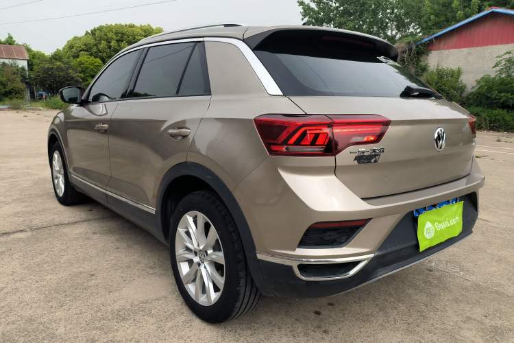 Used Volkswagen T-ROC 2018 230TSI DSG Two-Wheel Drive Advanced Version China V Standard
