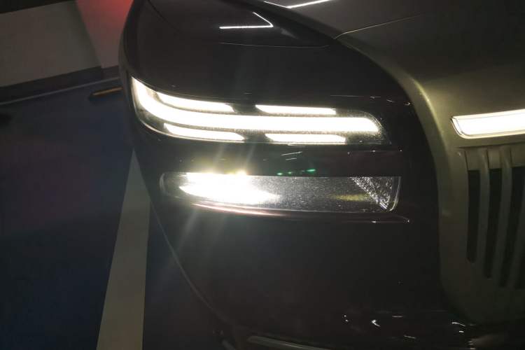 Used VOYAH Lantu Chiguang L 2026 Four-Wheel-Drive Ultra
