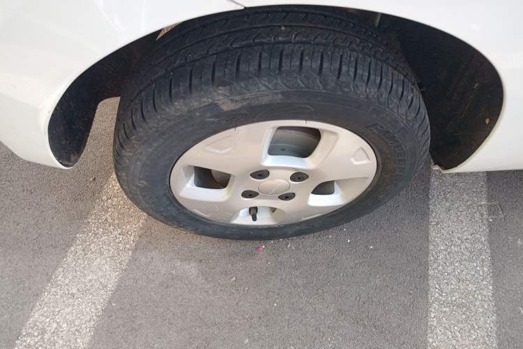 Used Roewe Clever 2021 302 km New Four-Seater Super-Efficient Version