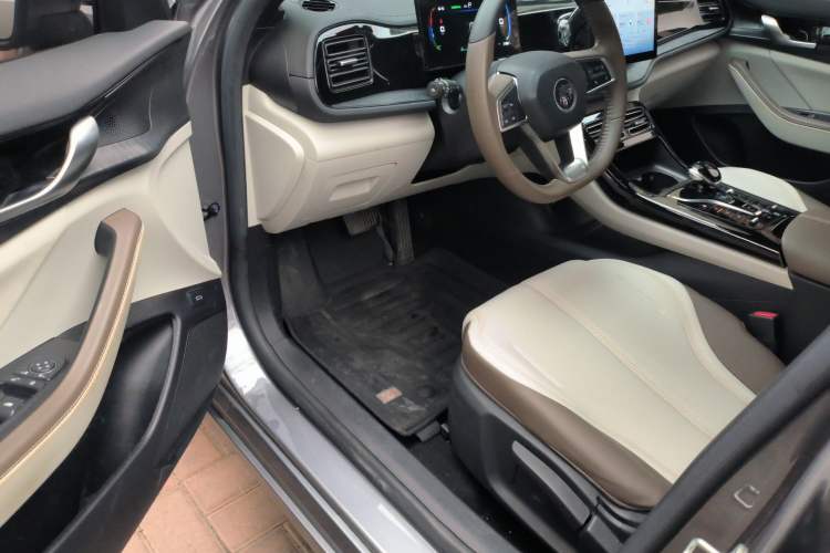 Used BYD Qin PLUS 2024 HONOR Edition DM-i 55KM Leading Model