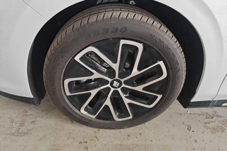 Used Baojun Enjoy 2025 Plug-in Hybrid 140km Standard Version
