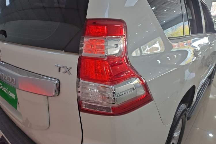 Used Toyota Prado 2016 2.7L Automatic Standard Edition Right Rear Taillight