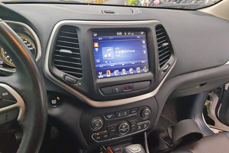 Used Jeep Cherokee 2020 2.0L Two-Wheel Drive Classic Sports Edition
