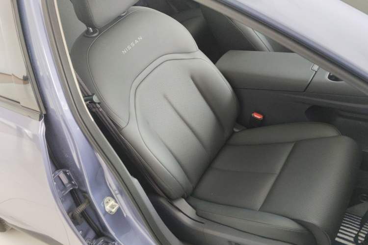 Used Nissan N6 2026 Model 180 Max Right Front Seat