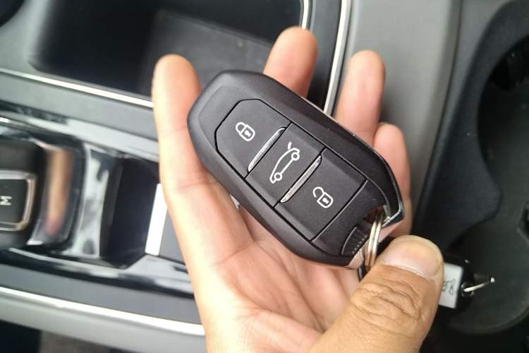 Used Citroen C5 AIRCROSS 2017 380THP Luxury Model Interior 1