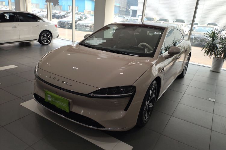 Used Hima Luxeed S7 2025 705 km Pro