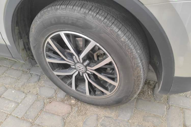 Used Volkswagen Tiguan L 2017 330TSI Automatic Two-Wheel Drive Luxury Edition
