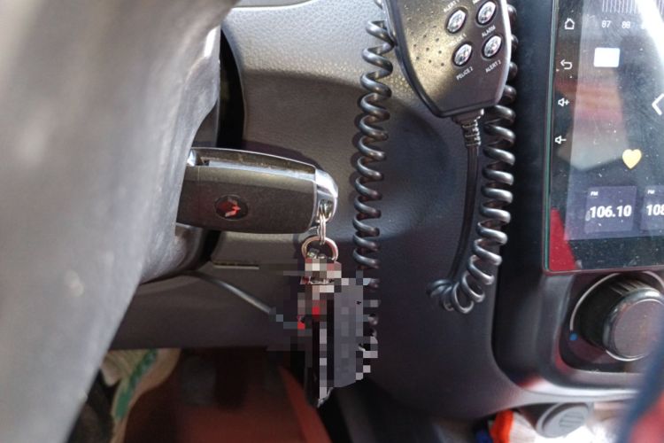 Used Wuling Rongguang V 2016 1.2L Practical Model Non-Power-Assisted
