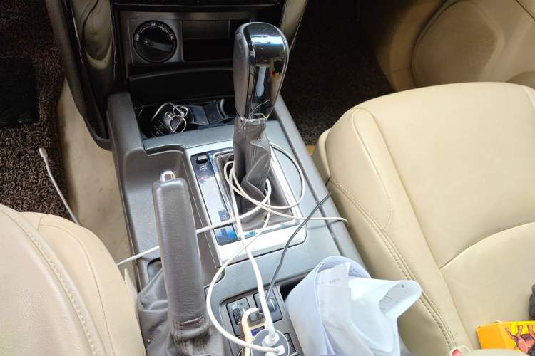 Used Toyota Prado 2016 2.7L Automatic Standard Edition Gear Lever